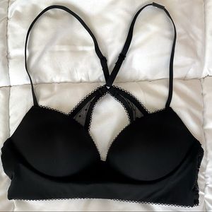 •Victoria’s Secret• Lace Cross Back Bralette